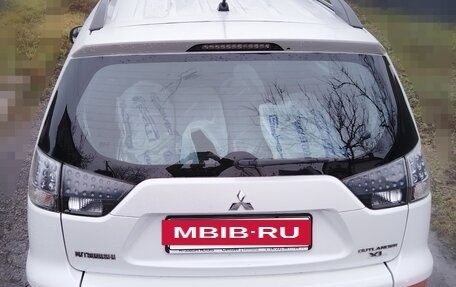 Mitsubishi Outlander III рестайлинг 3, 2011 год, 1 490 000 рублей, 4 фотография