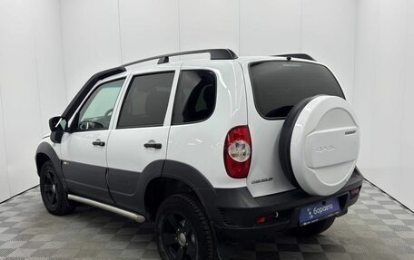 Chevrolet Niva I рестайлинг, 2017 год, 875 000 рублей, 4 фотография