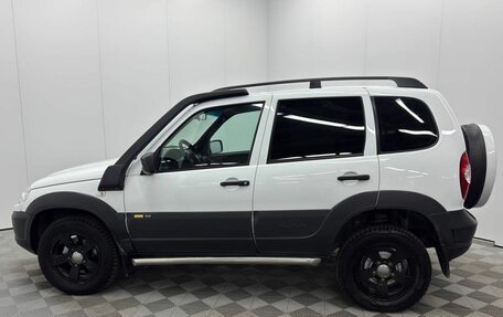 Chevrolet Niva I рестайлинг, 2017 год, 875 000 рублей, 7 фотография