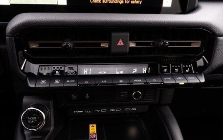 Toyota Land Cruiser Prado, 2025 год, 11 995 000 рублей, 15 фотография