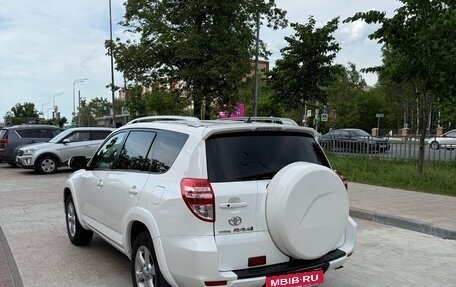 Toyota RAV4, 2011 год, 2 000 000 рублей, 3 фотография