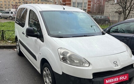 Peugeot Partner II рестайлинг 2, 2012 год, 700 000 рублей, 2 фотография