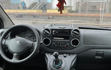 Peugeot Partner II рестайлинг 2, 2012 год, 700 000 рублей, 8 фотография