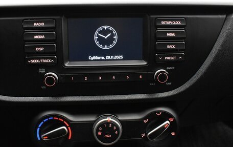 KIA Rio IV, 2018 год, 1 370 000 рублей, 7 фотография