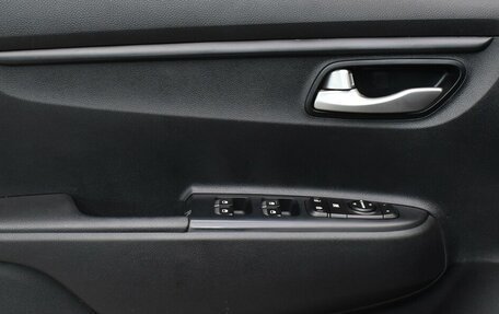 KIA Rio IV, 2018 год, 1 370 000 рублей, 9 фотография