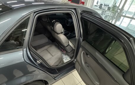 Audi A4, 2004 год, 950 000 рублей, 18 фотография