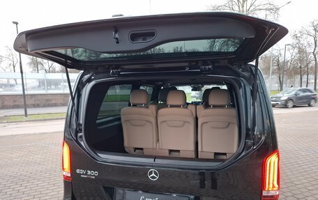 Mercedes-Benz EQV, 2022 год, 6 500 000 рублей, 9 фотография