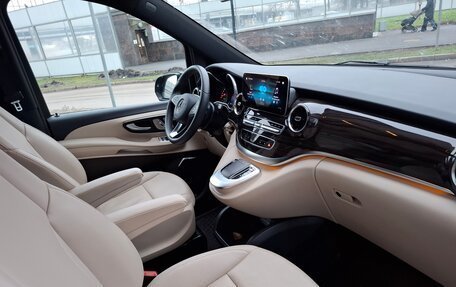 Mercedes-Benz EQV, 2022 год, 6 500 000 рублей, 22 фотография