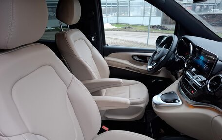 Mercedes-Benz EQV, 2022 год, 6 500 000 рублей, 23 фотография