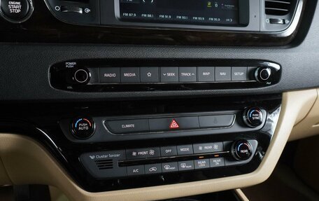 KIA Carnival III, 2019 год, 2 990 000 рублей, 16 фотография