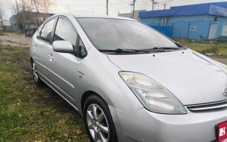 Toyota Prius, 2008 год, 670 000 рублей, 3 фотография