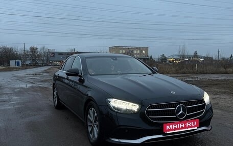 Mercedes-Benz E-Класс, 2021 год, 2 540 000 рублей, 3 фотография