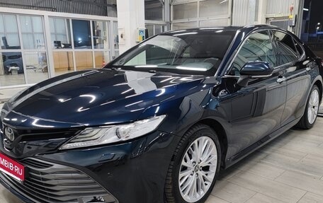 Toyota Camry, 2018 год, 2 450 000 рублей, 1 фотография
