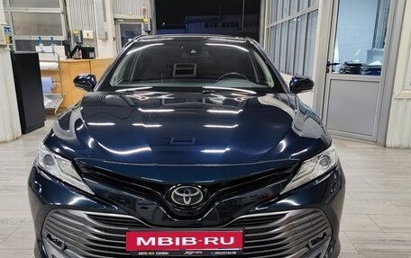 Toyota Camry, 2018 год, 2 450 000 рублей, 3 фотография