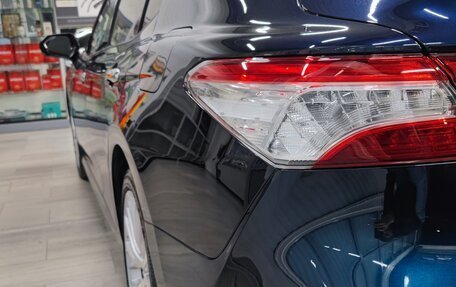 Toyota Camry, 2018 год, 2 450 000 рублей, 9 фотография