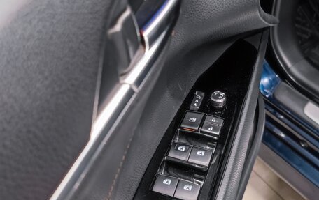 Toyota Camry, 2018 год, 2 450 000 рублей, 18 фотография