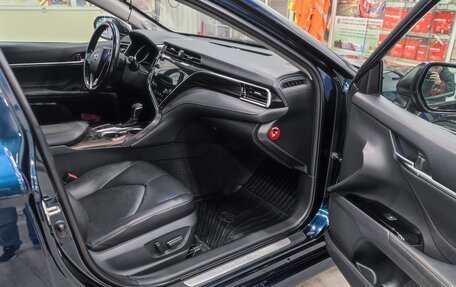 Toyota Camry, 2018 год, 2 450 000 рублей, 19 фотография