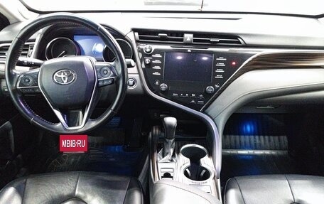 Toyota Camry, 2018 год, 2 450 000 рублей, 13 фотография