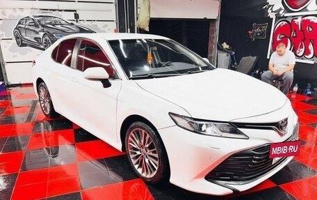 Toyota Camry, 2019 год, 2 240 000 рублей, 3 фотография