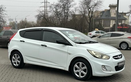 Hyundai Solaris II рестайлинг, 2011 год, 829 900 рублей, 1 фотография