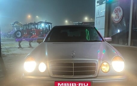 Mercedes-Benz E-Класс, 1997 год, 450 000 рублей, 1 фотография