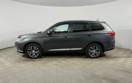 Mitsubishi Outlander III рестайлинг 3, 2017 год, 1 890 000 рублей, 8 фотография