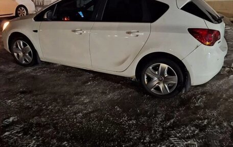 Opel Astra J, 2012 год, 690 000 рублей, 3 фотография