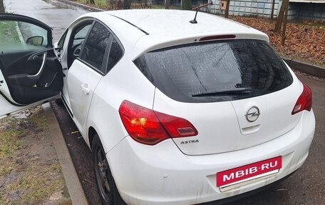 Opel Astra J, 2012 год, 690 000 рублей, 4 фотография