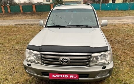 Toyota Land Cruiser 100 рестайлинг 2, 2006 год, 1 550 000 рублей, 2 фотография
