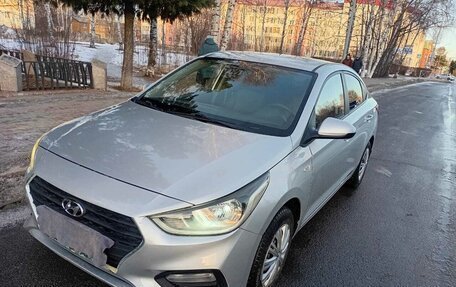 Hyundai Solaris II рестайлинг, 2017 год, 850 000 рублей, 1 фотография