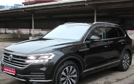 Volkswagen Touareg III, 2018 год, 5 300 000 рублей, 1 фотография