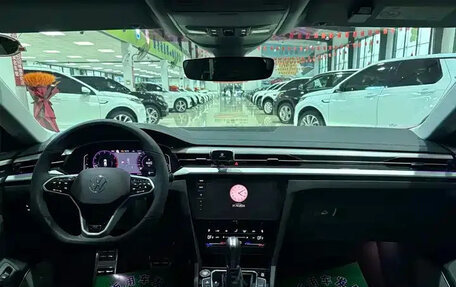 Volkswagen Passat CC, 2025 год, 4 608 000 рублей, 9 фотография