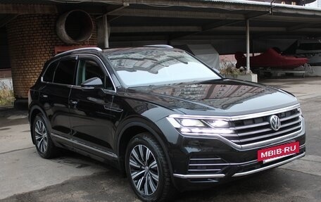 Volkswagen Touareg III, 2018 год, 5 300 000 рублей, 3 фотография