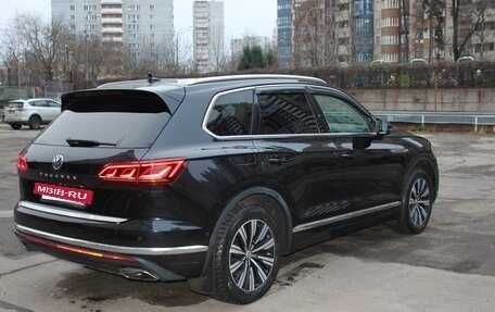 Volkswagen Touareg III, 2018 год, 5 300 000 рублей, 5 фотография