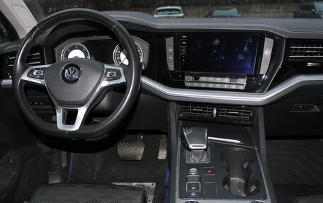 Volkswagen Touareg III, 2018 год, 5 300 000 рублей, 18 фотография