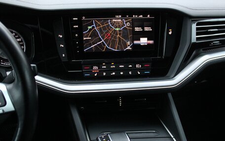 Volkswagen Touareg III, 2018 год, 5 300 000 рублей, 22 фотография