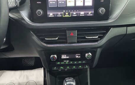 Skoda Rapid II, 2022 год, 2 150 000 рублей, 13 фотография