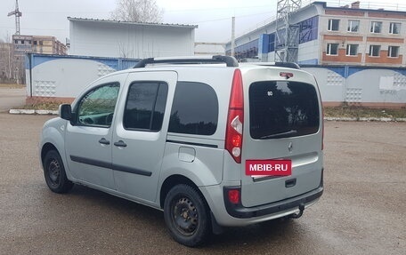 Renault Kangoo II рестайлинг, 2010 год, 670 000 рублей, 7 фотография