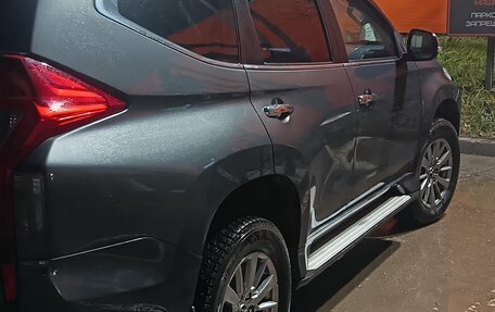 Mitsubishi Pajero Sport III рестайлинг, 2018 год, 2 100 000 рублей, 2 фотография