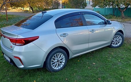 KIA Rio IV, 2018 год, 1 430 000 рублей, 2 фотография