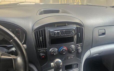 Hyundai Grand Starex Grand Starex I рестайлинг 2, 2008 год, 1 100 000 рублей, 9 фотография