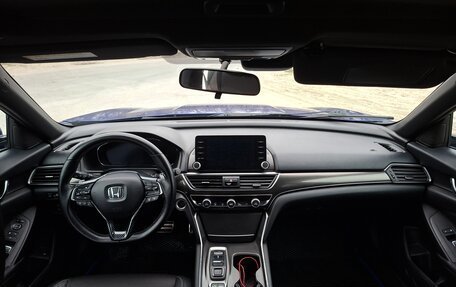 Honda Accord IX рестайлинг, 2018 год, 2 890 000 рублей, 25 фотография