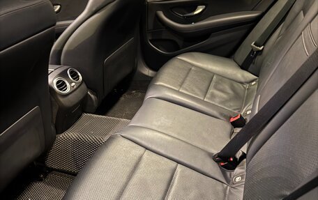 Mercedes-Benz E-Класс, 2019 год, 3 200 000 рублей, 4 фотография