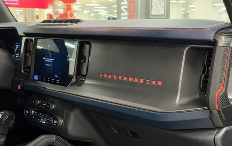 Ford Bronco, 2025 год, 15 690 000 рублей, 24 фотография