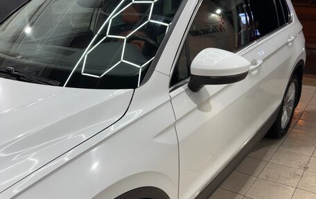 Volkswagen Tiguan II, 2019 год, 2 600 000 рублей, 4 фотография