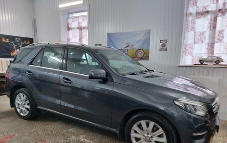 Mercedes-Benz GLE, 2015 год, 4 500 000 рублей, 2 фотография