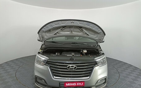 Hyundai Grand Starex Grand Starex I рестайлинг 2, 2018 год, 3 513 950 рублей, 13 фотография