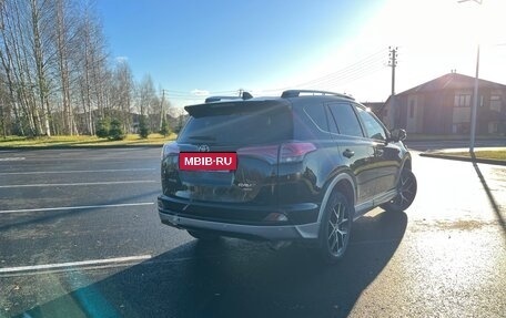 Toyota RAV4, 2017 год, 2 100 000 рублей, 4 фотография