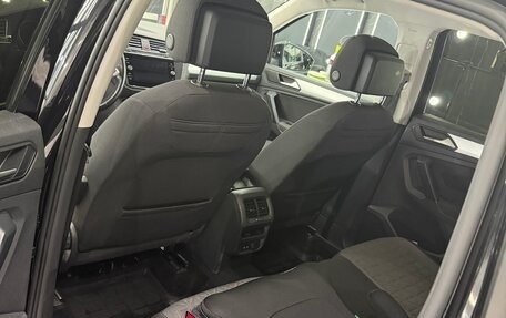 Volkswagen Tiguan II, 2021 год, 2 700 000 рублей, 3 фотография