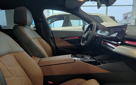 BMW 5 серия, 2024 год, 10 820 000 рублей, 13 фотография